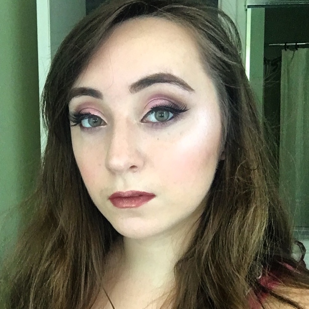 Meet your Posher, Julia